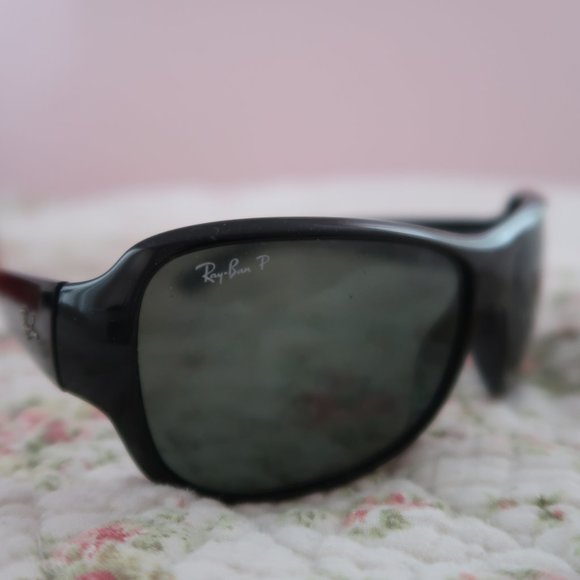 Polarized Ray-Ban Black Wrap Rectangle Sunglasses Red Case RB 4097 601/9A 3P - Picture 2 of 3